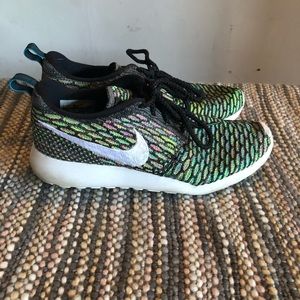 NIke Roshe One womens